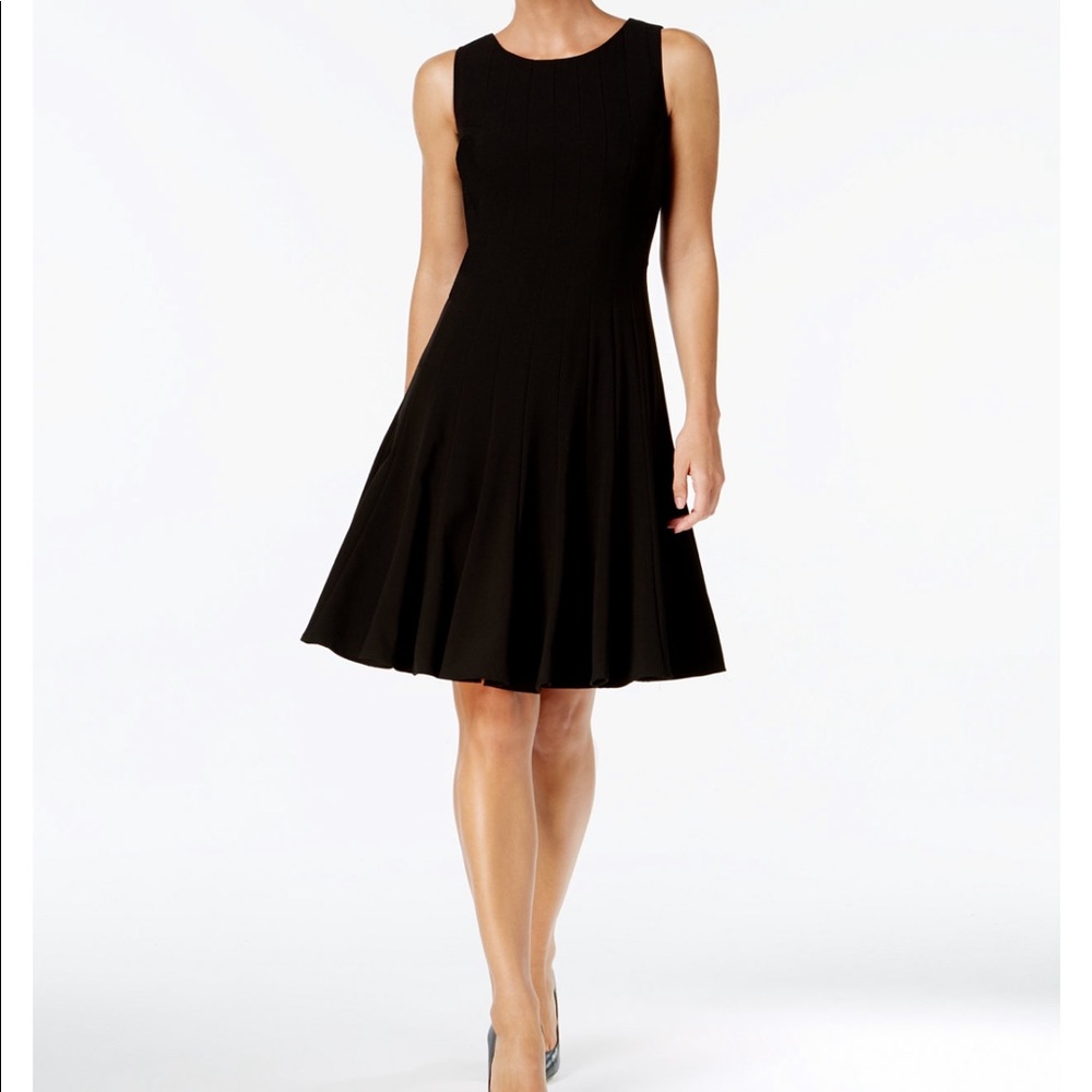 ✨CALVIN KLEIN Sleeveless Pleated A-Line Dress✨